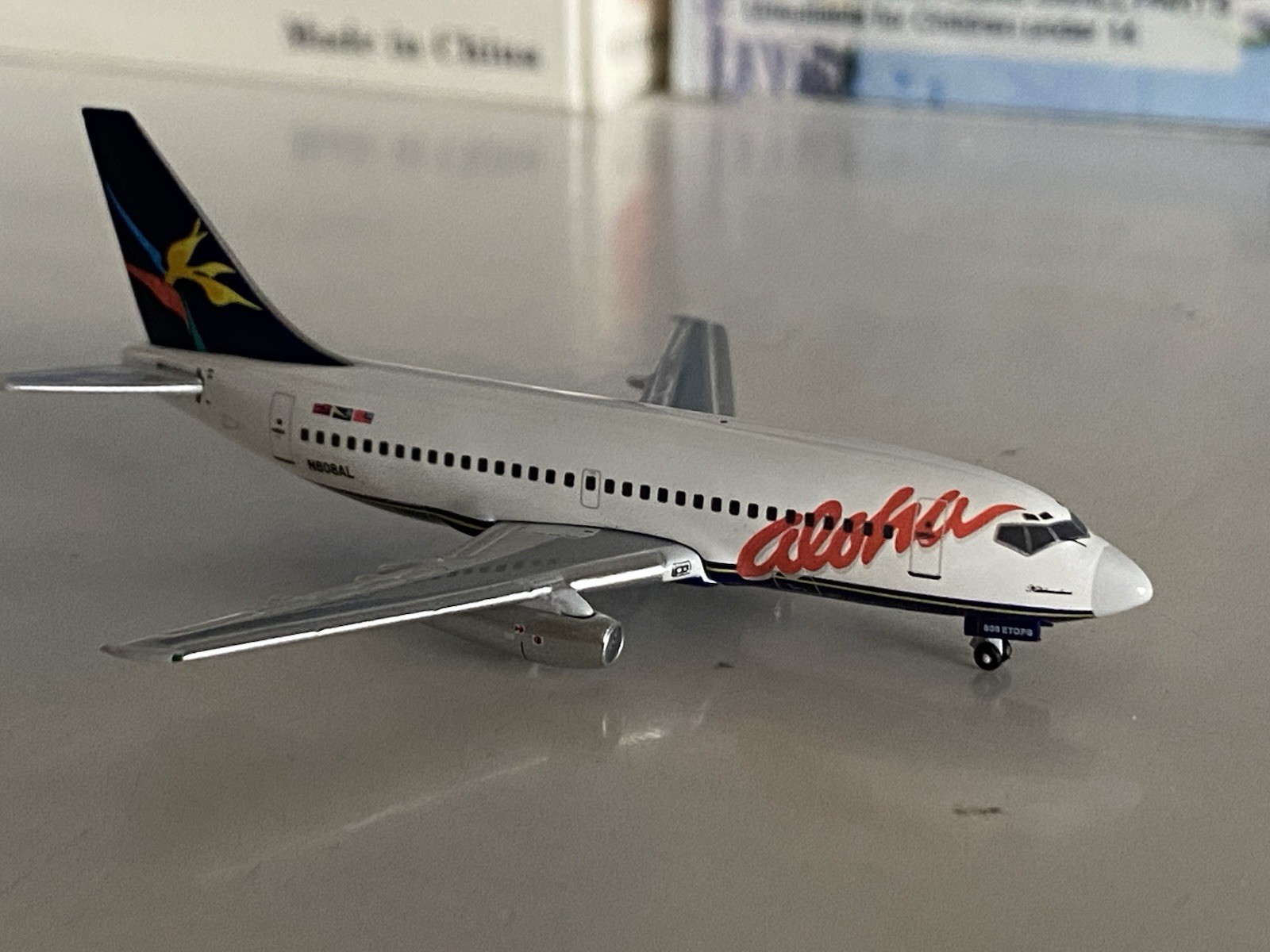 SMAC Seattle Model Aircraft Aloha Airlines Boeing 737-200 1:400 N808AL SMA030703