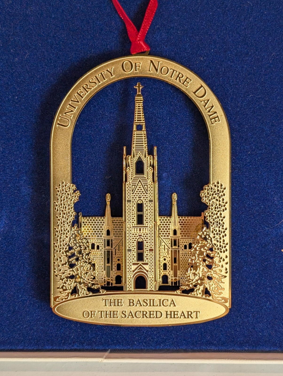 Vintage University of Notre Dame Basilica of the Sacred Heart 1994 Ornament HTF