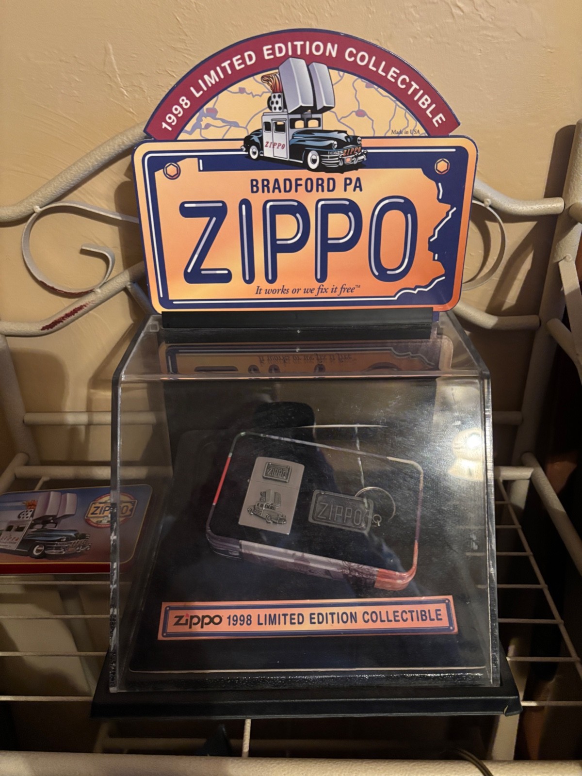 1998 Zippo Limited Edition Advertising Store Display Cabinet Lighter & Keychain