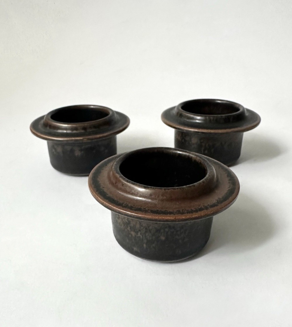 Ulla Procopé Set Of 3 Egg “Ruska” Stoneware Cups, For Arabia, 1960s, Finland