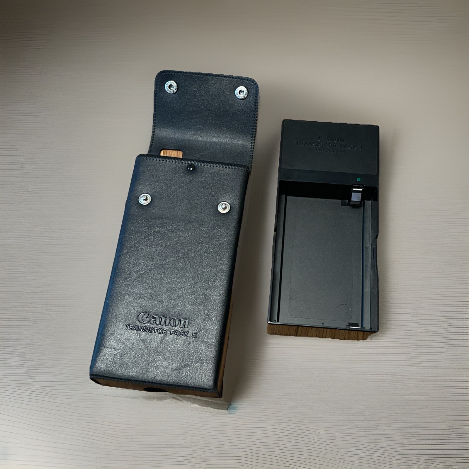 VTG Canon Transistor Pack E, External Battery pack With Case B & Magazine TP