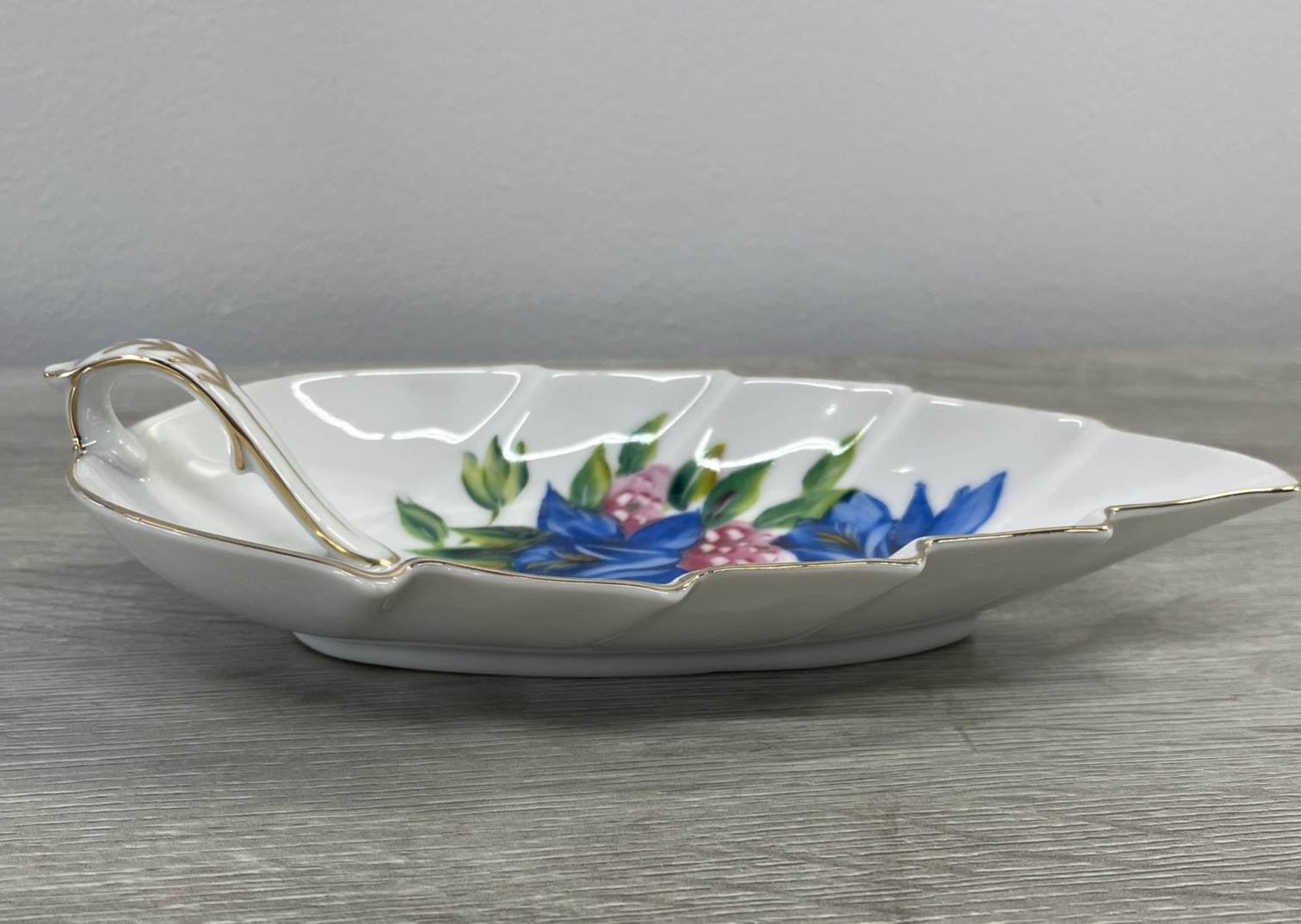 Vintage Rossetti Chicago Porcelain Leaf Shaped Trinket Dish Blue & Pink Flowers