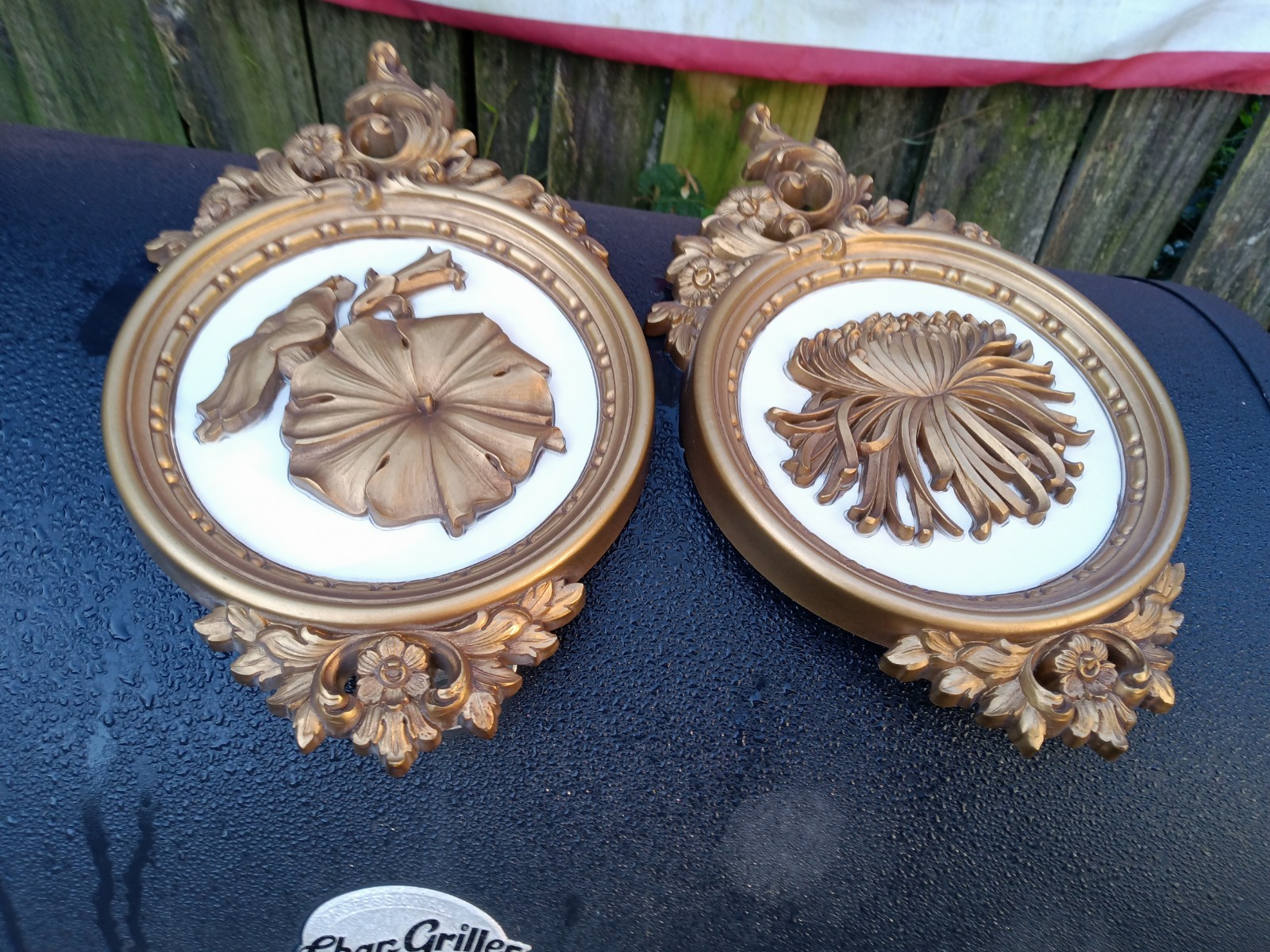 Vintage pair of 1977 Syroco MCM Wall Plaques 7490B Floral Gold/Cream