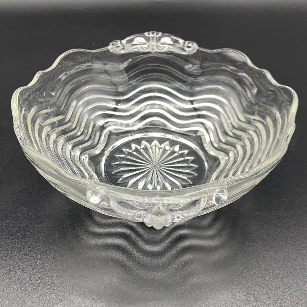 VTG Anchor Hocking Pattern # 17 Wavy Clear Glass  Candy Bowl Nut Dish 7.25 in