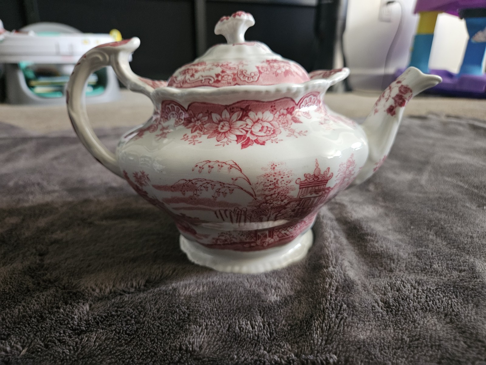 Antique John Maddock & Sons Red & White BOMBAY Pattern Teapot