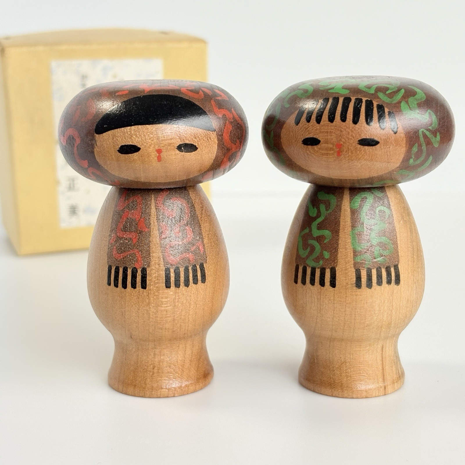 Masami Kato Pair Kokeshi Dolls 3.1\