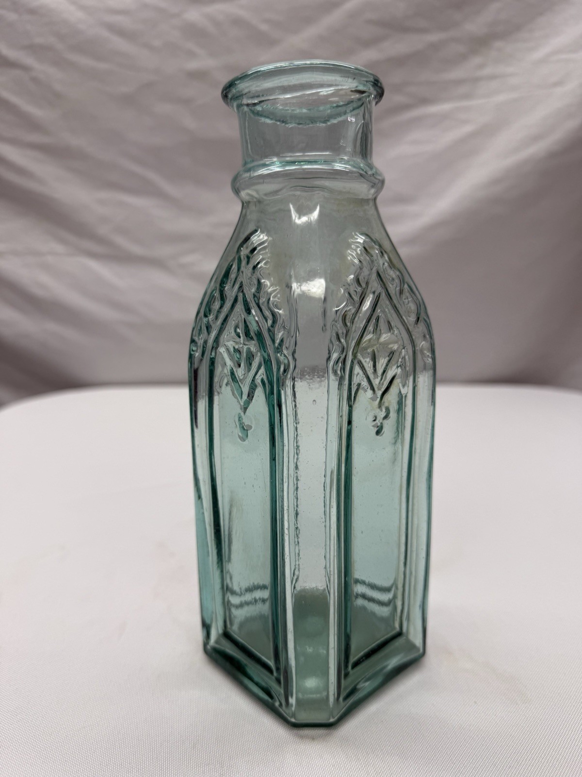 Antique 1860\'s Gothic Cathederal Style Pickle Bottle - Smooth Base