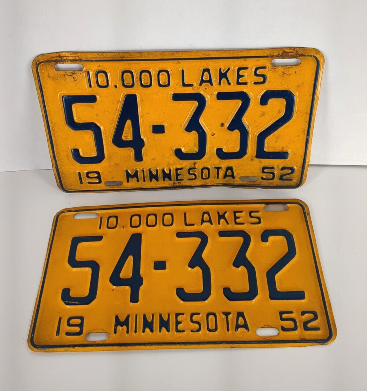 Vintage 1952 Minnesota Pair Shorty License Plate 54-332 Man Cave