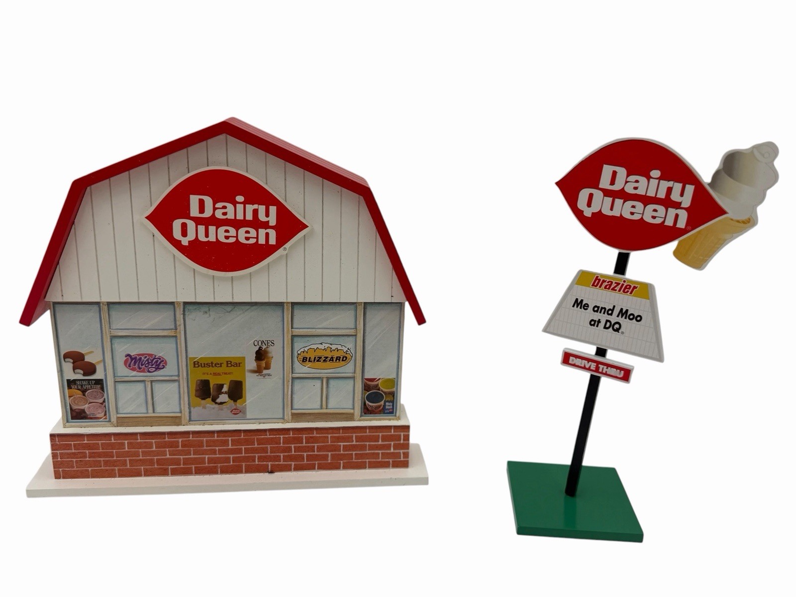 ✨Mary\'s Moo Moos Dairy Queen Store Front & Sign Figurines DQ Enesco✨