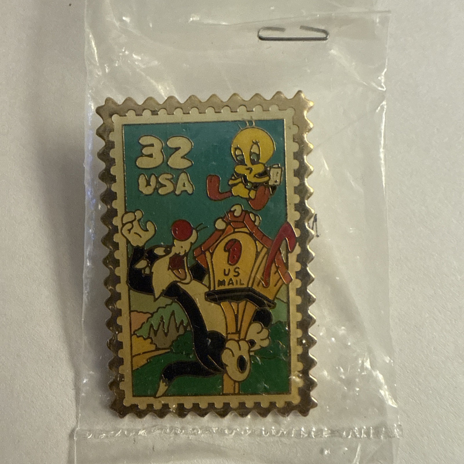 1998 VINTAGE Looney Tunes USPS 32 Cents Stamp Pin Tweety Bird & Sylvester Cat