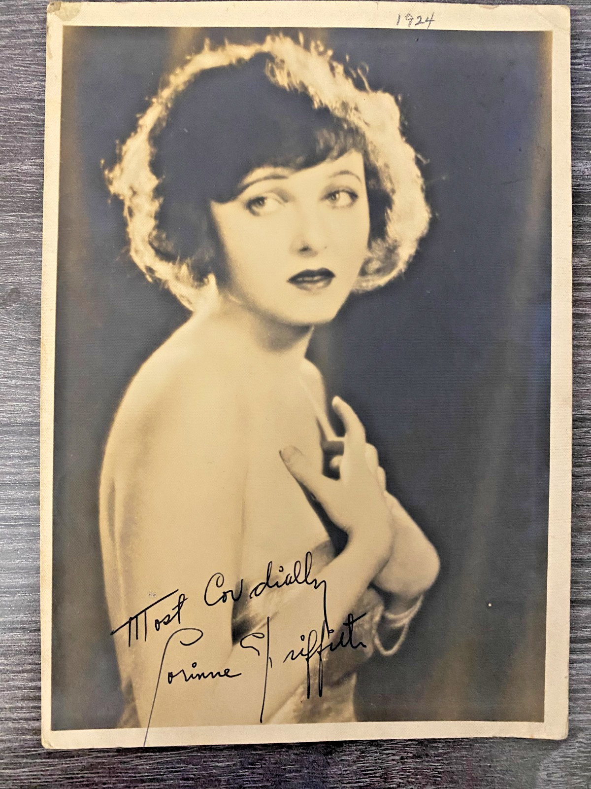 Hollywood Beauty Corinne Griffith PORTRAIT 1920s ORIG Signed AUTOGRAPH Photo