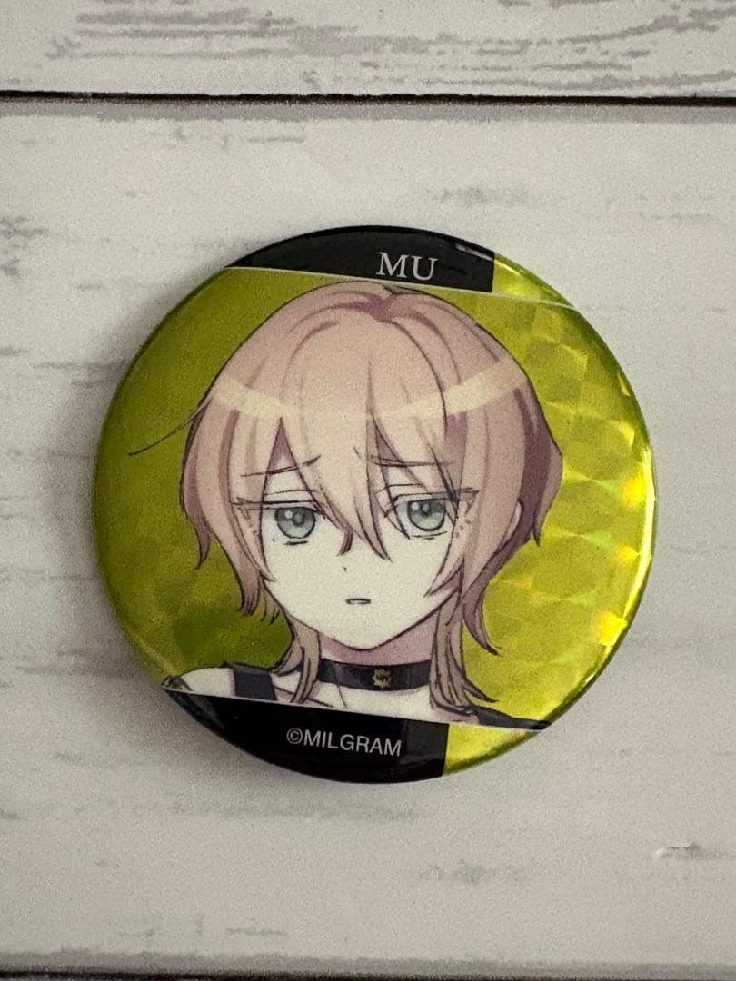 MILGRAM Trading Hologram Can Badge MU