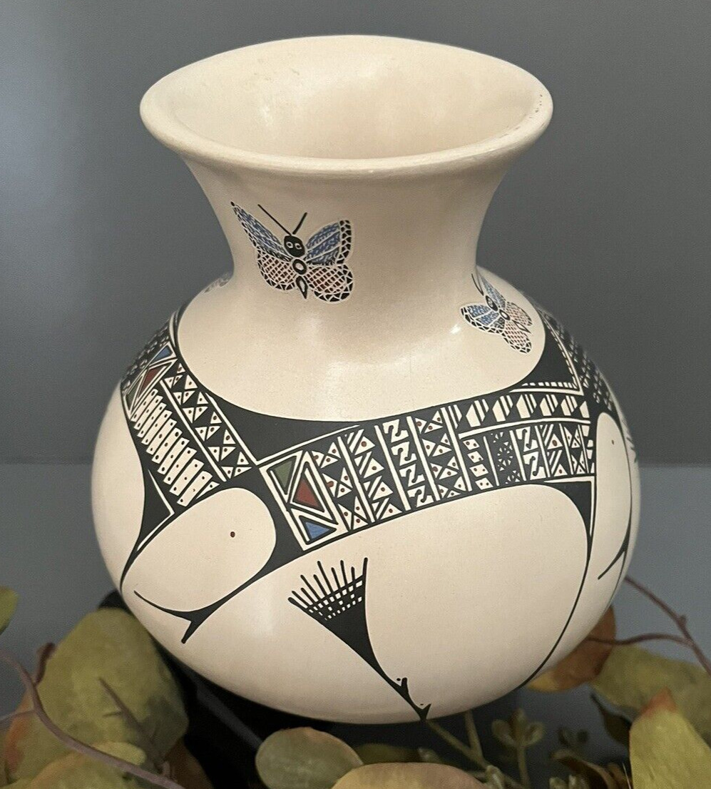 Mata Ortiz Pottery Angela Corona Etched Paquime Butterfly Butterflies Vase Art