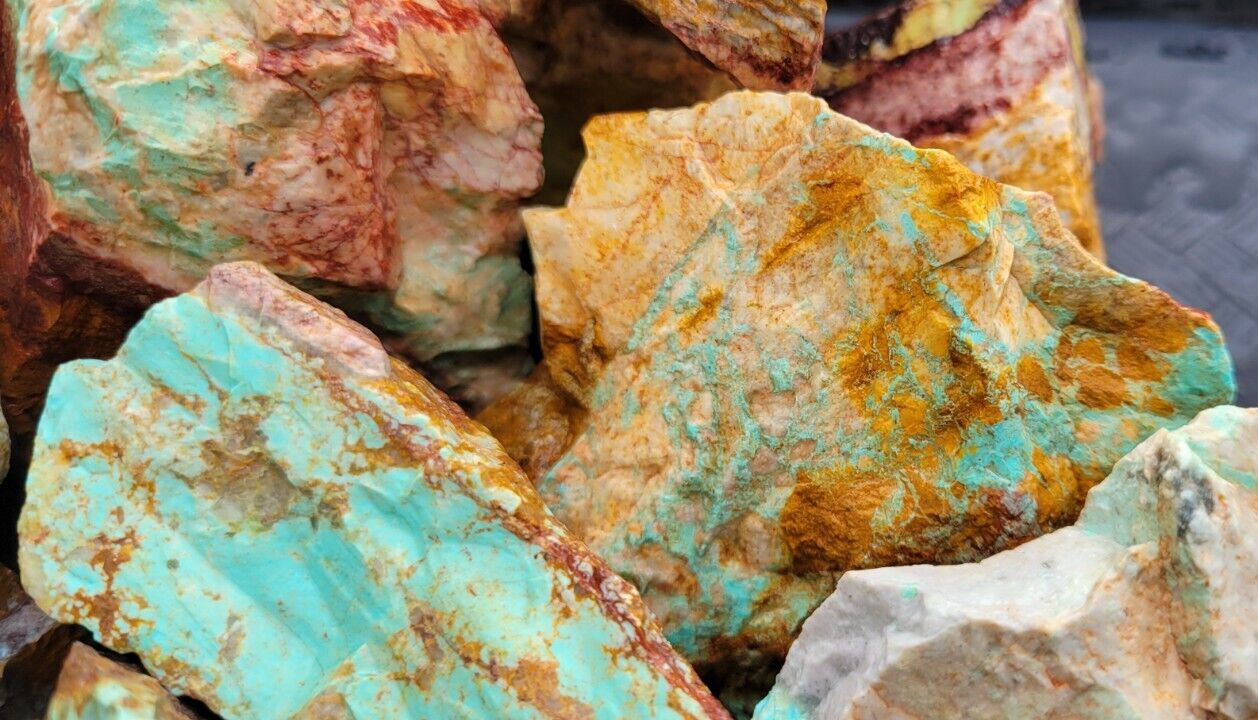 Natural Hard Untreated Tonopah NV Turquoise Royston Ribbon Rough - Half pound