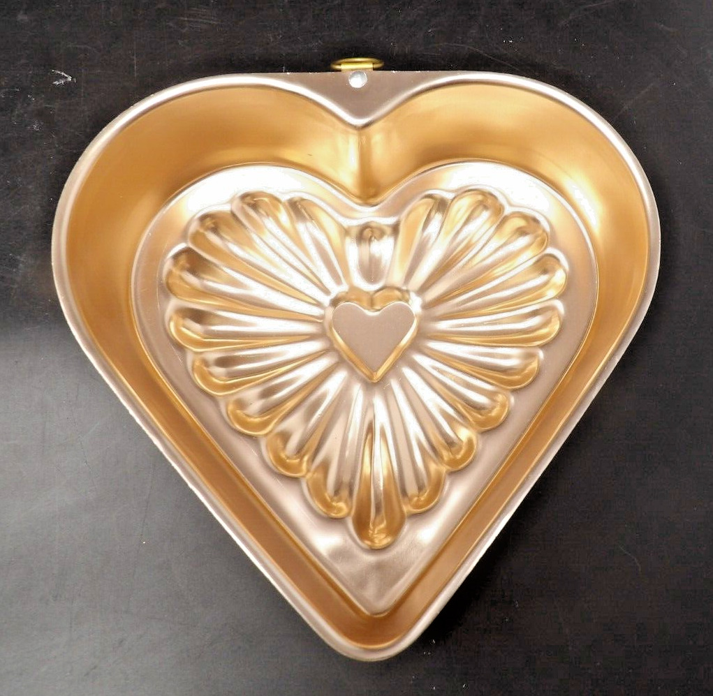 Vintage Copper Clad Aluminum Heart Shaped Jello Cake Mold 6 1/2\