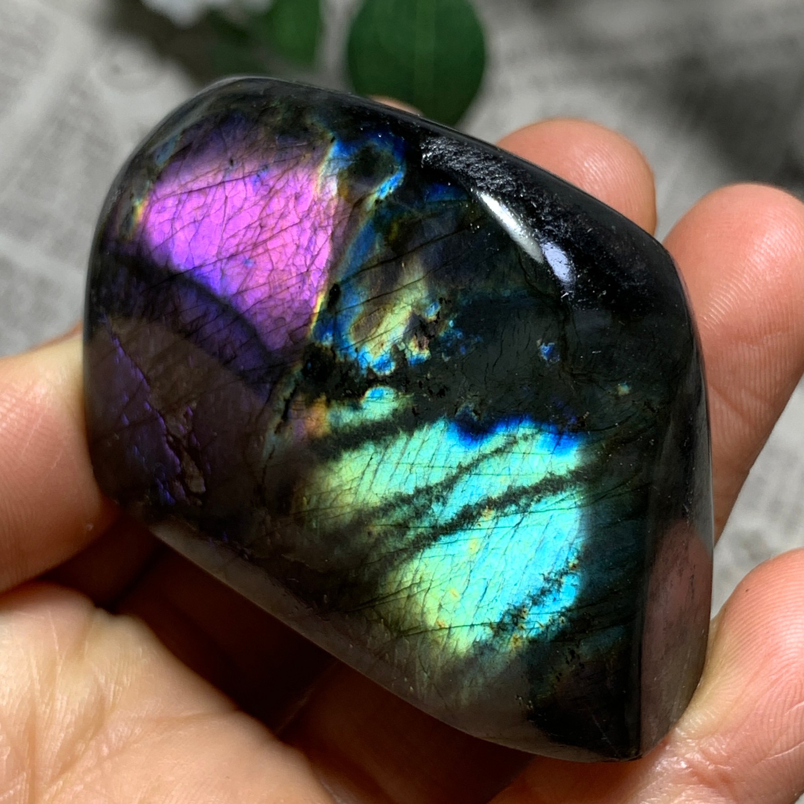 110g Natural Purple Flash Labradorite Crystal Healing Specimen