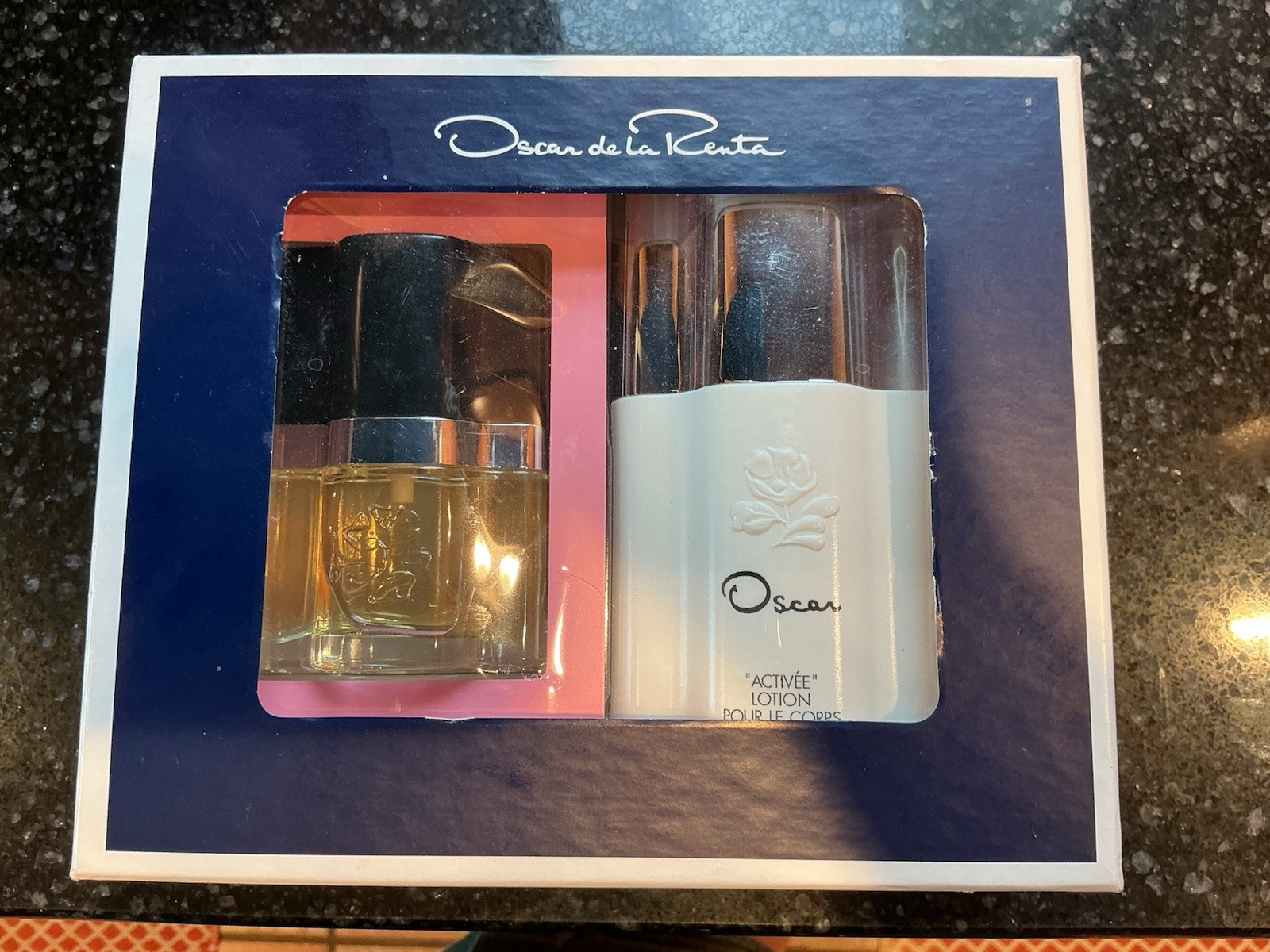 OSCAR DE LA RENTA EAU DE TOILETTE GIFT SET 4 X 0.25FL.OZ. NIB