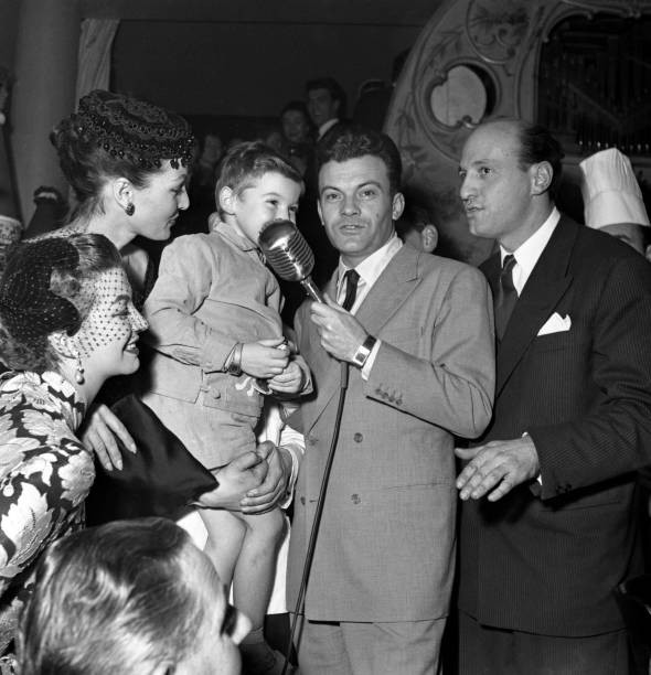 Singer songwriter Georges Ulmer made son sing November 16 1952 Old Photo