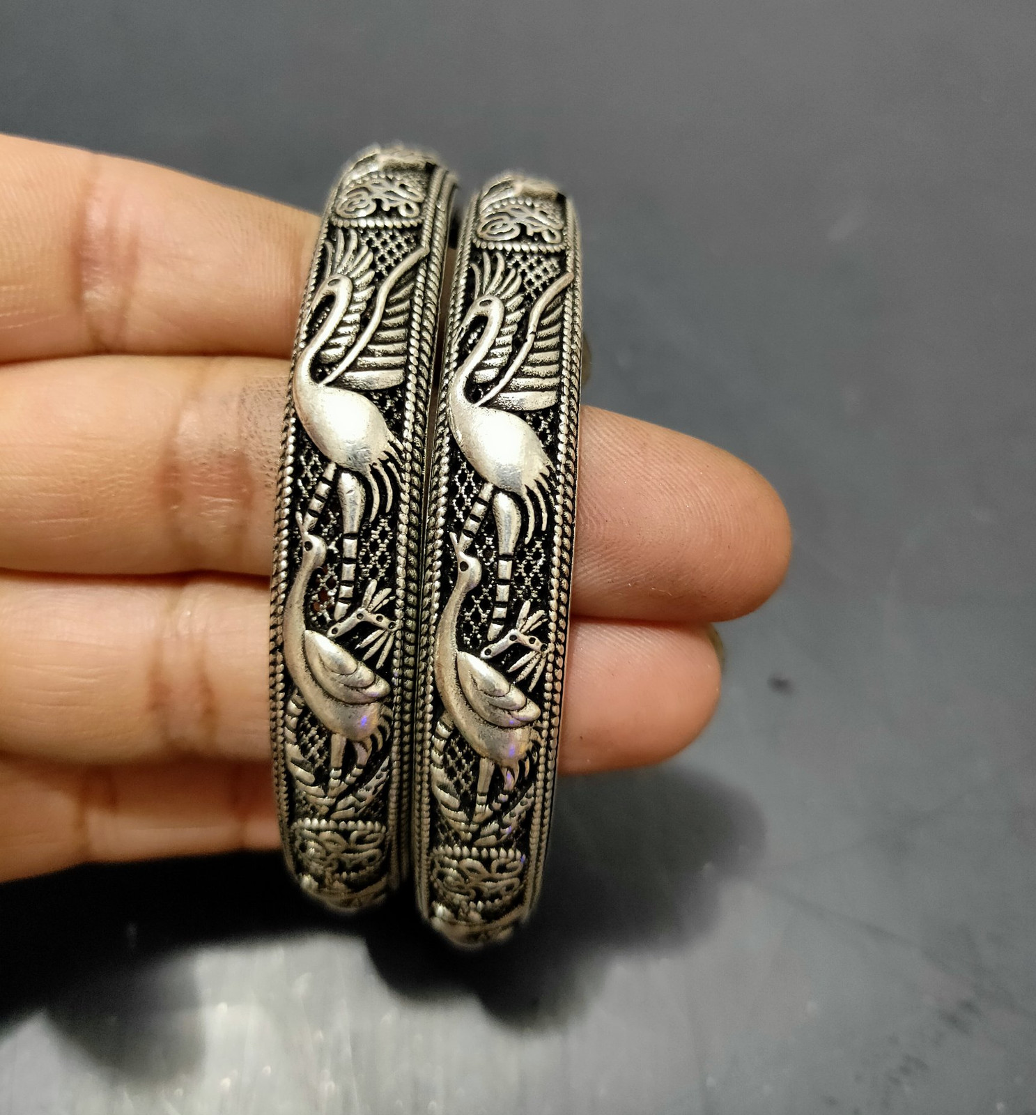Collectible copper old tibet silver Crane lotus pair Hollow out bracelet bangle