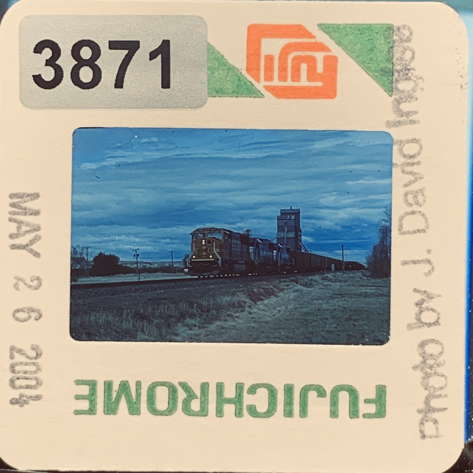 2004 FUJICHROME 35mm Slide Train Locomotive Railfan J. David Hooper Photo 3871
