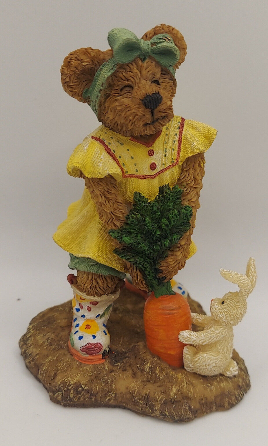 2013 Boyds Bears Bearstone Collection Sophie Sowinseed w/ Hopper...Tug of War