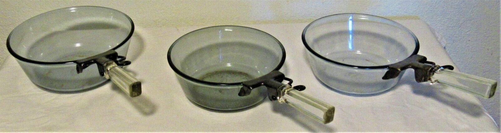(3) Pyrex Flameware Cookware Glass Pots 832-B & 833-B - Removable Glass Handles