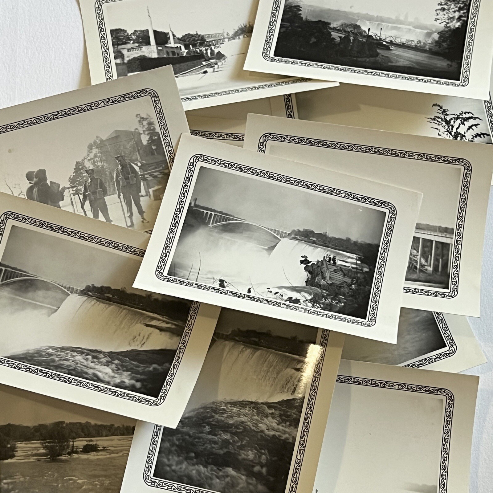 Vintage B&W Snapshot Photograph Lot Niagara Falls New York Canada