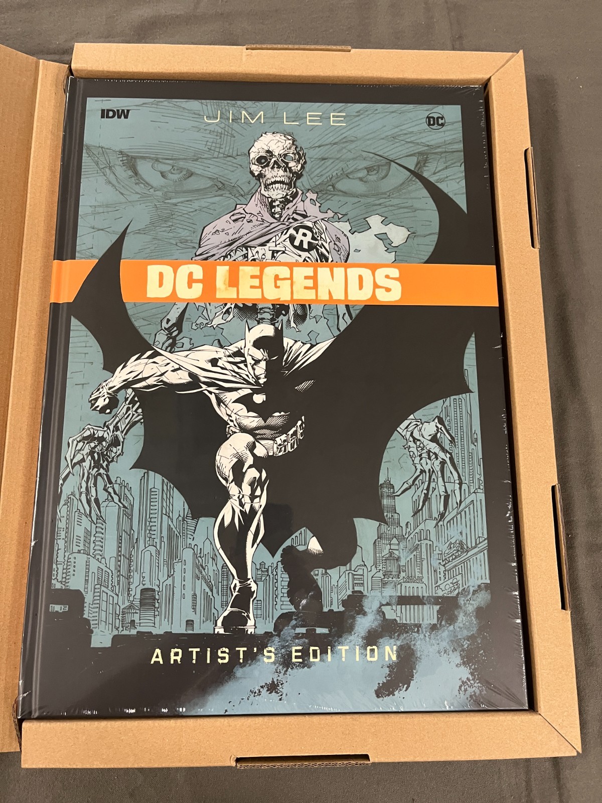 JIM LEE DC LEGENDS ARTIST\'S EDITION : Brand New Condition