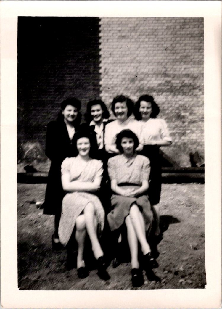 Vtg B&W Snapshot Six Young Smiling Women Group Outdoors Dresses Fashion 1940s