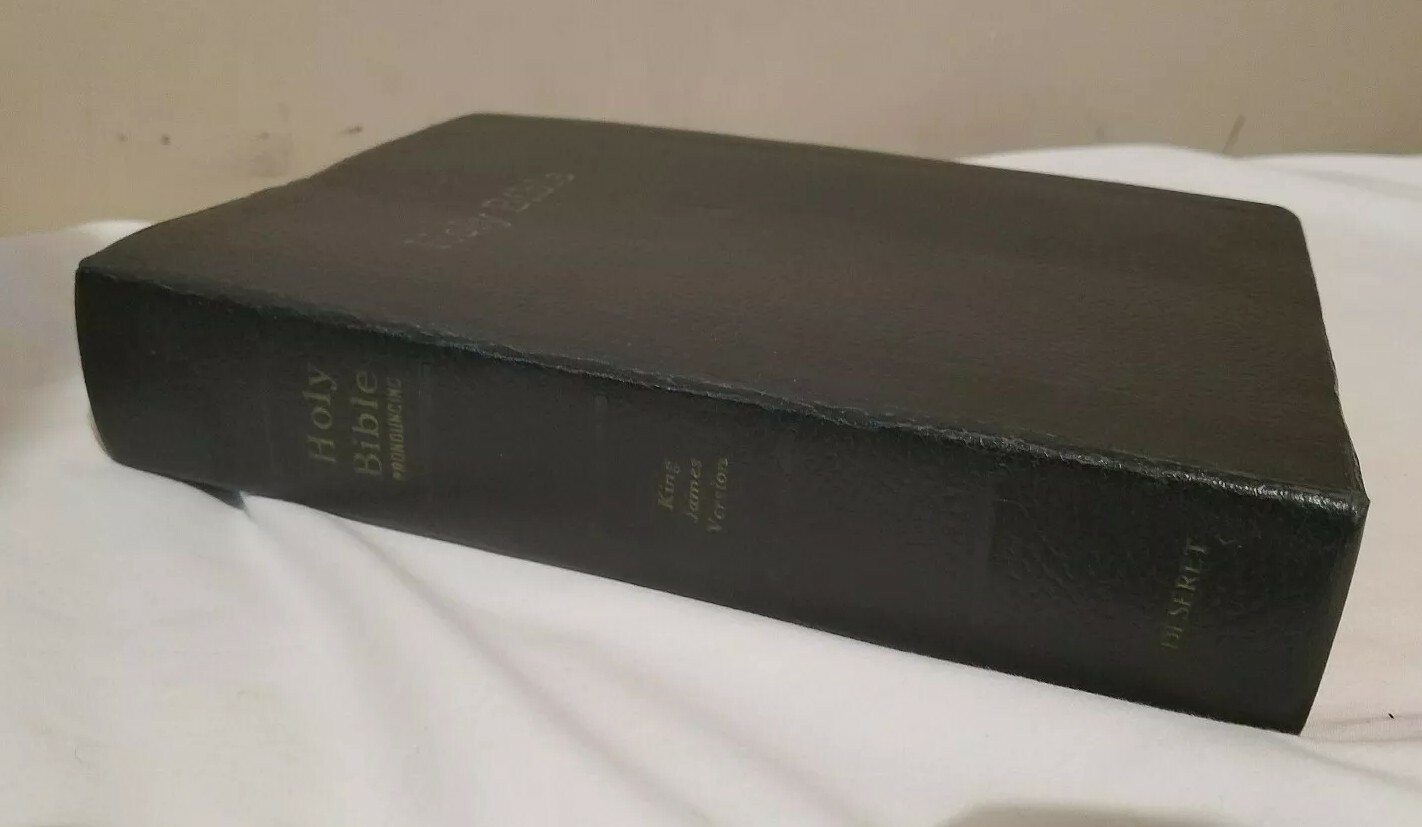 Vintage 1976 The Holy Bible Self-Pronouncing Edition King James Version Deseret