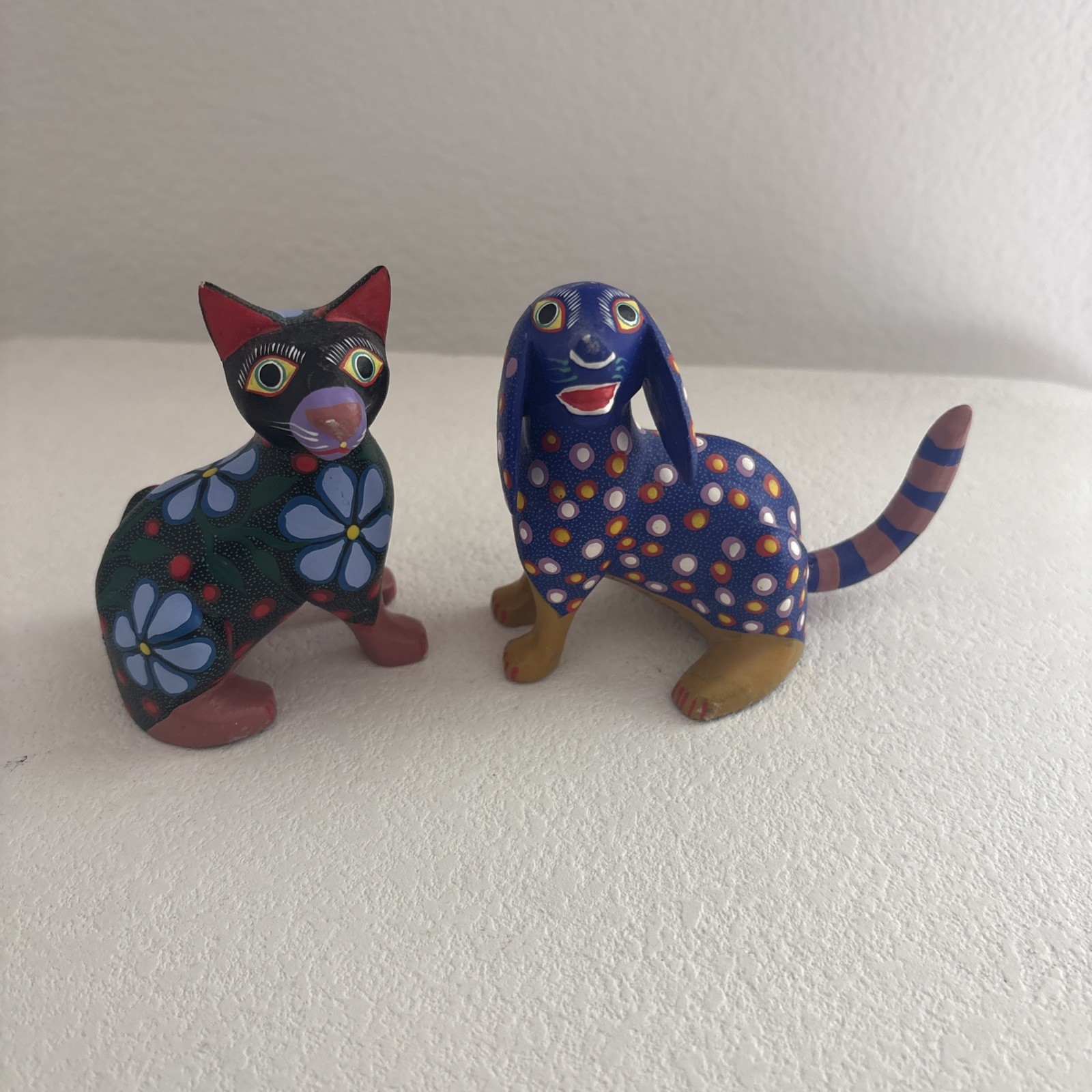 Jose Olivera Perez signed Hand Painted Dog & Cat Wood Sculpture Oaxaca Mexico