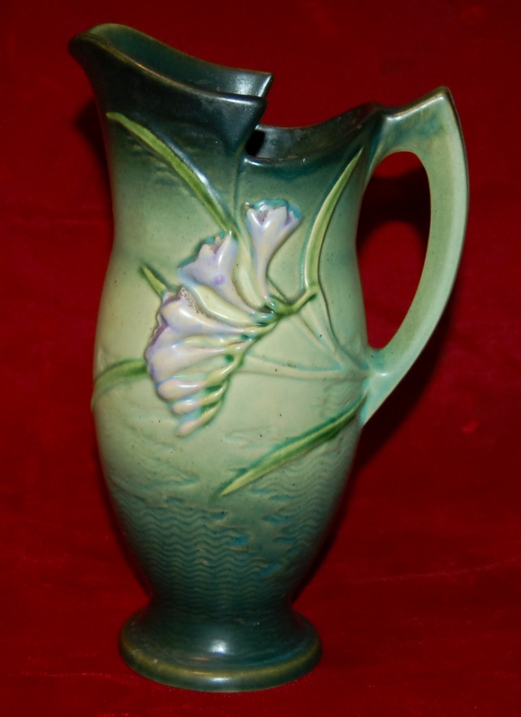 VINTAGE Roseville Pottery Freesia Green PITCHER Made in USA 1940\'s