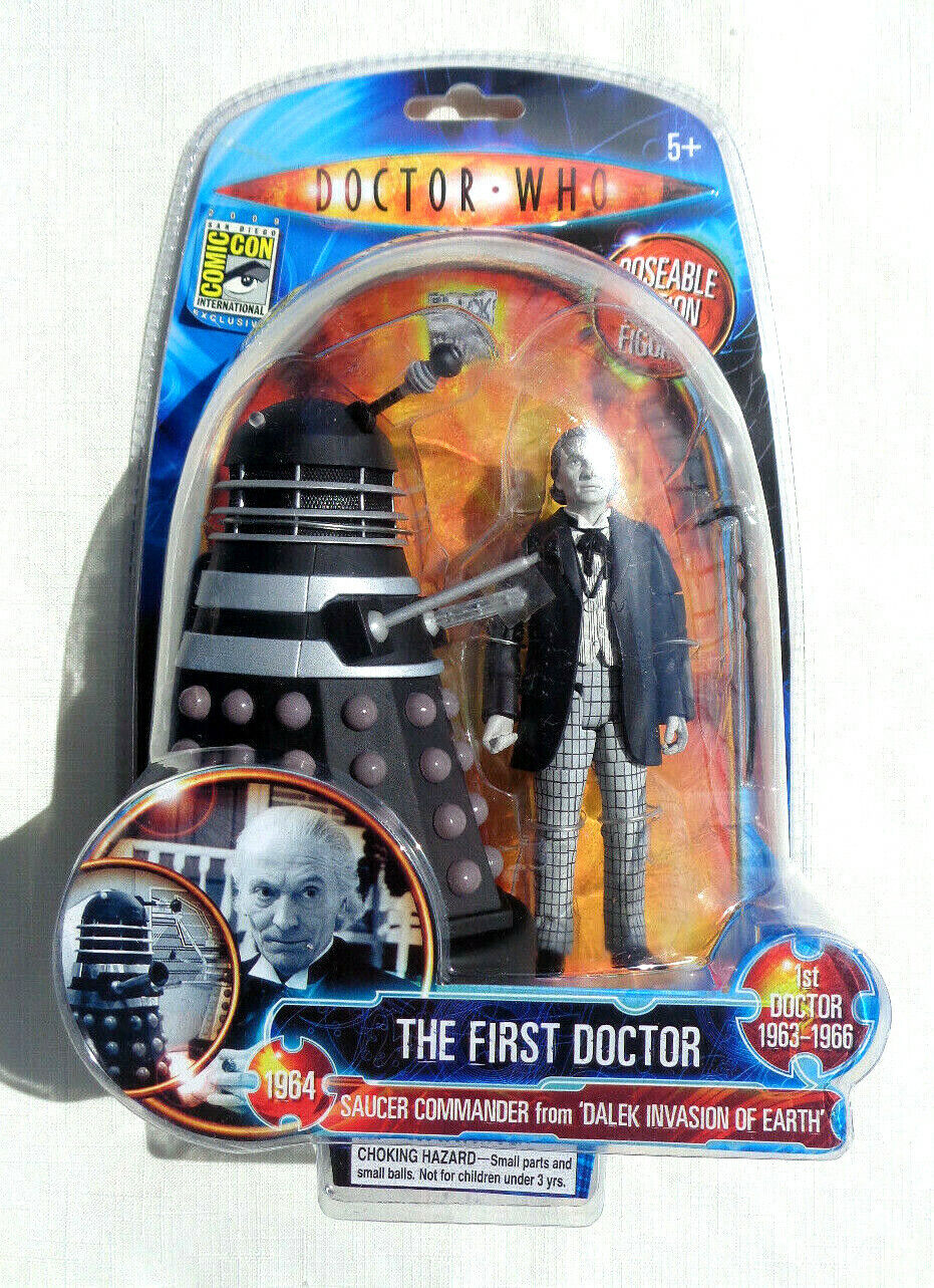 Doctor Who Black & White THE 1ST DOCTOR SAUCER COMMANDER Dalek Invasion Of Earth