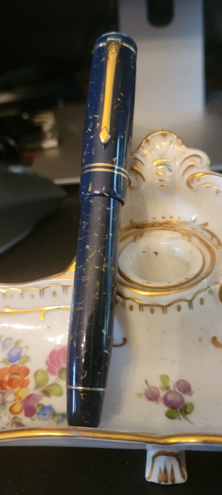 Conway Stewart Winston Fountain Pen Blue with Gold Flecks,  18K M Nib
