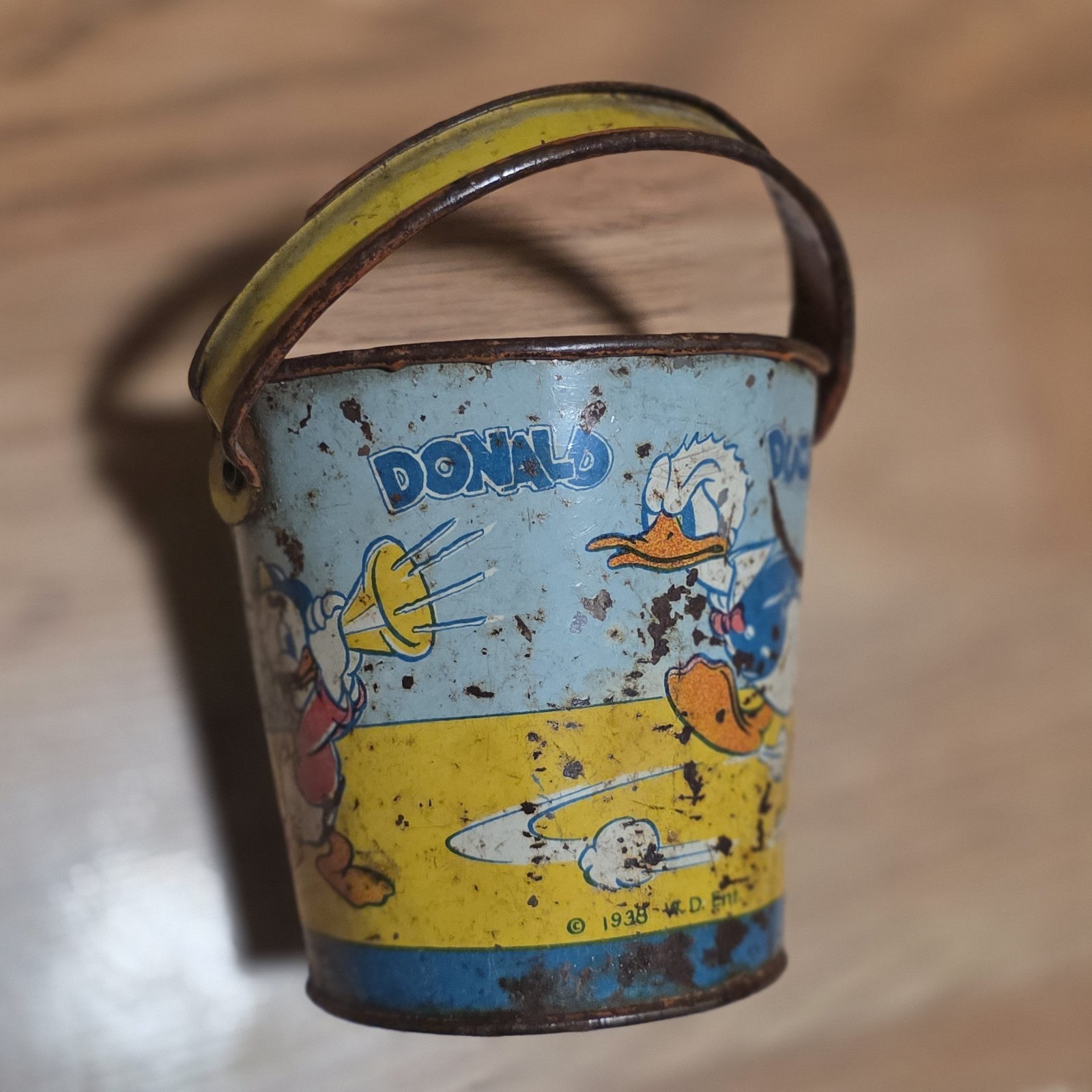 RARE Disneyland 1938 Tin Toy Sand Pail Azing Patina 