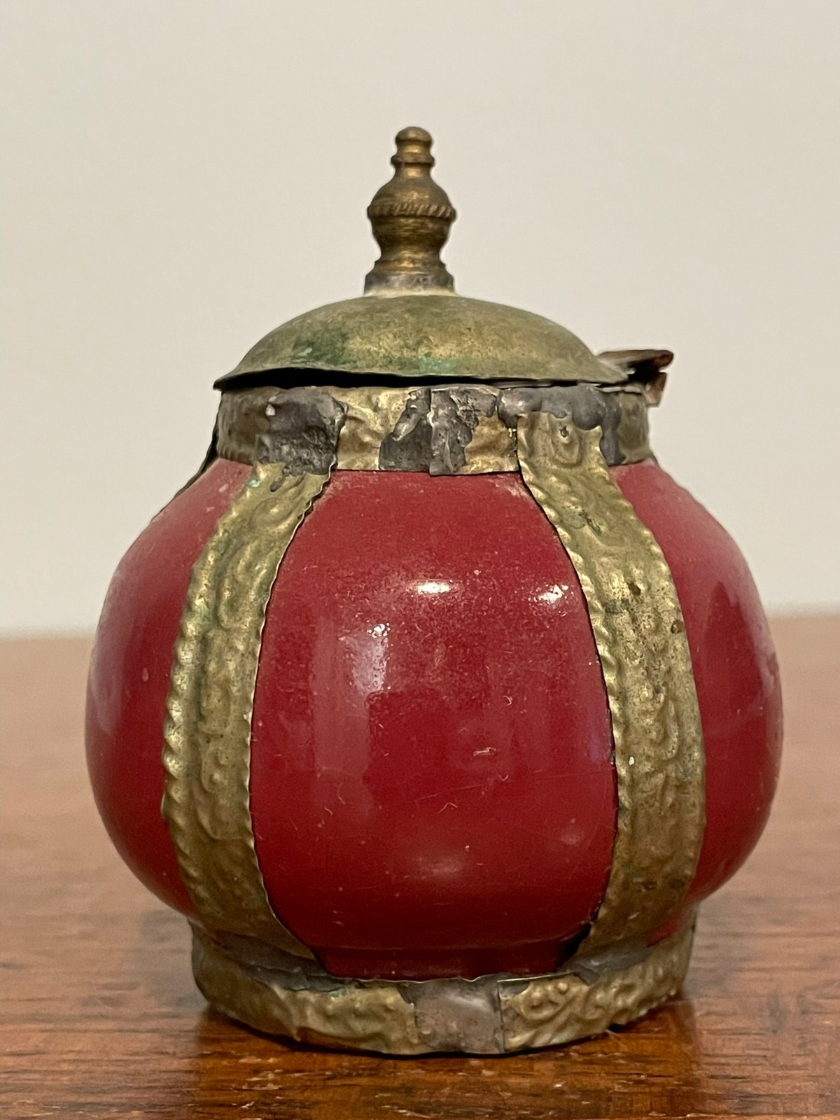 Vintage Brass Encased Chinoiserie Red Porcelain Hinged Lidded Pot Condiment Jar