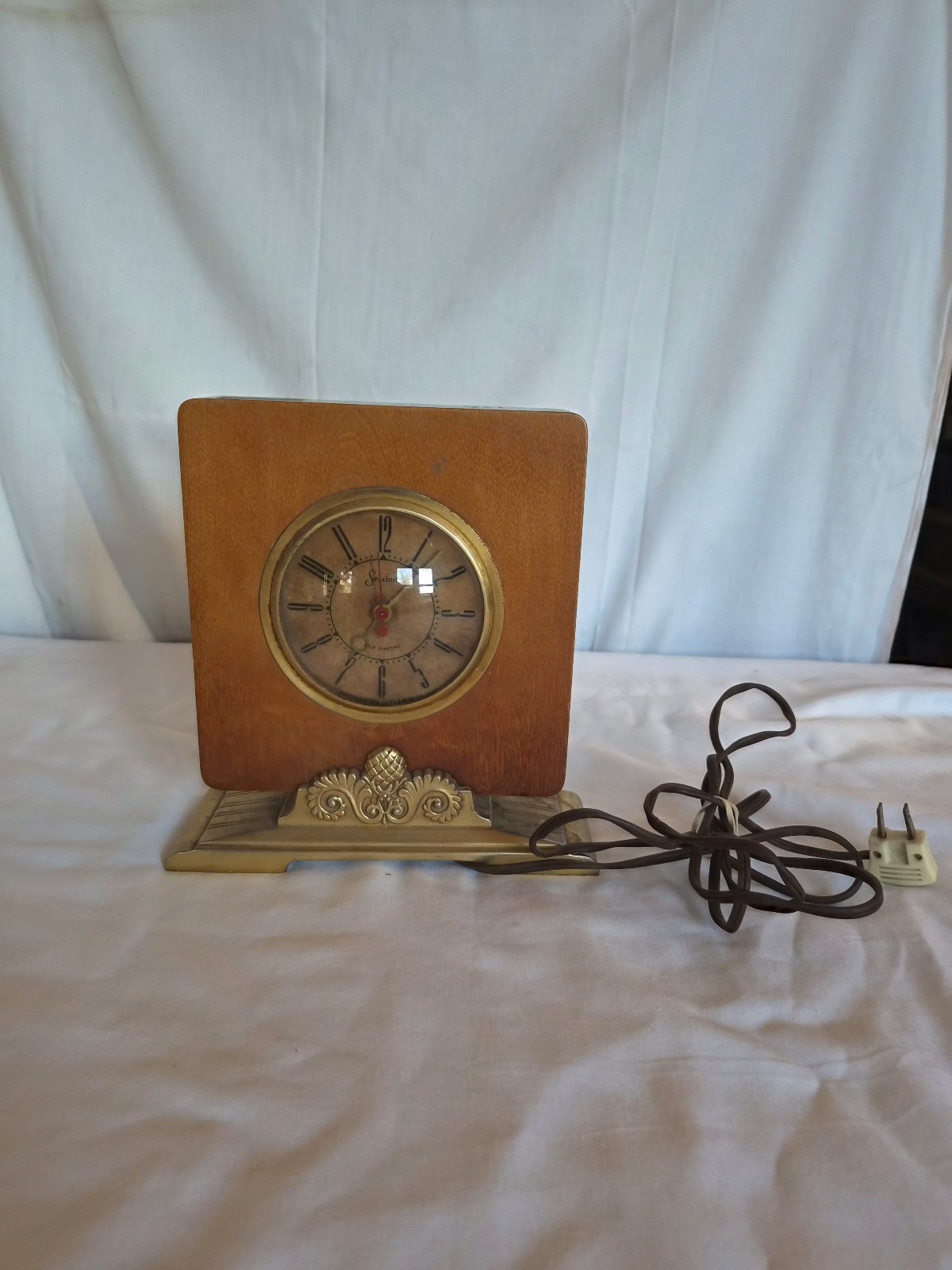 Vintage Sessions self starting clock brass base works