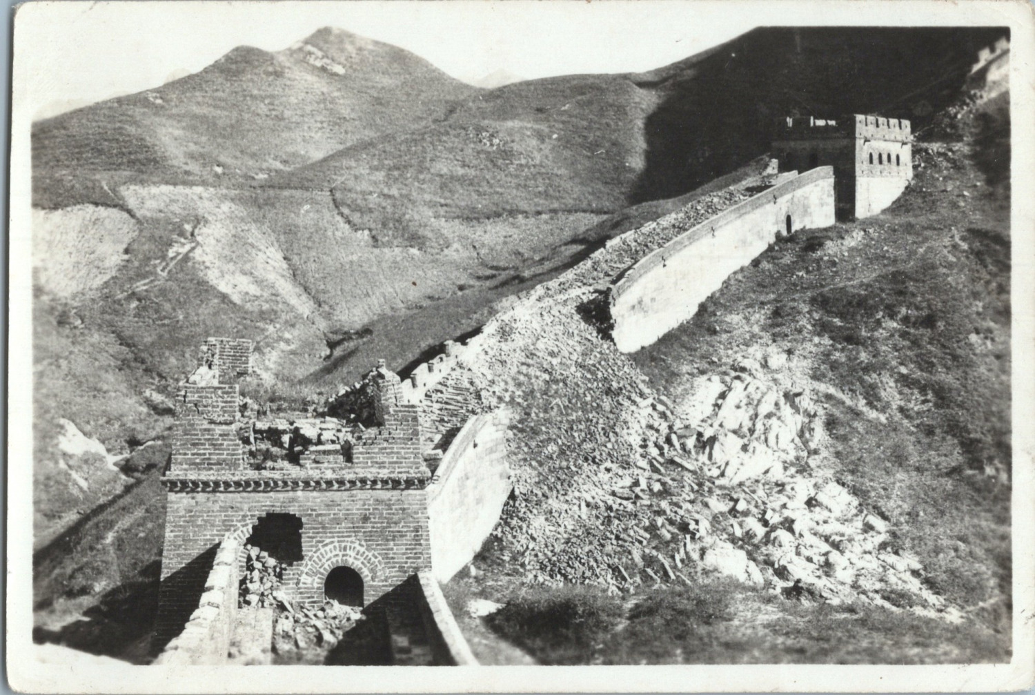 China, A Section of the Great Wall, Vintage Print, ca.1910 Vintage Print