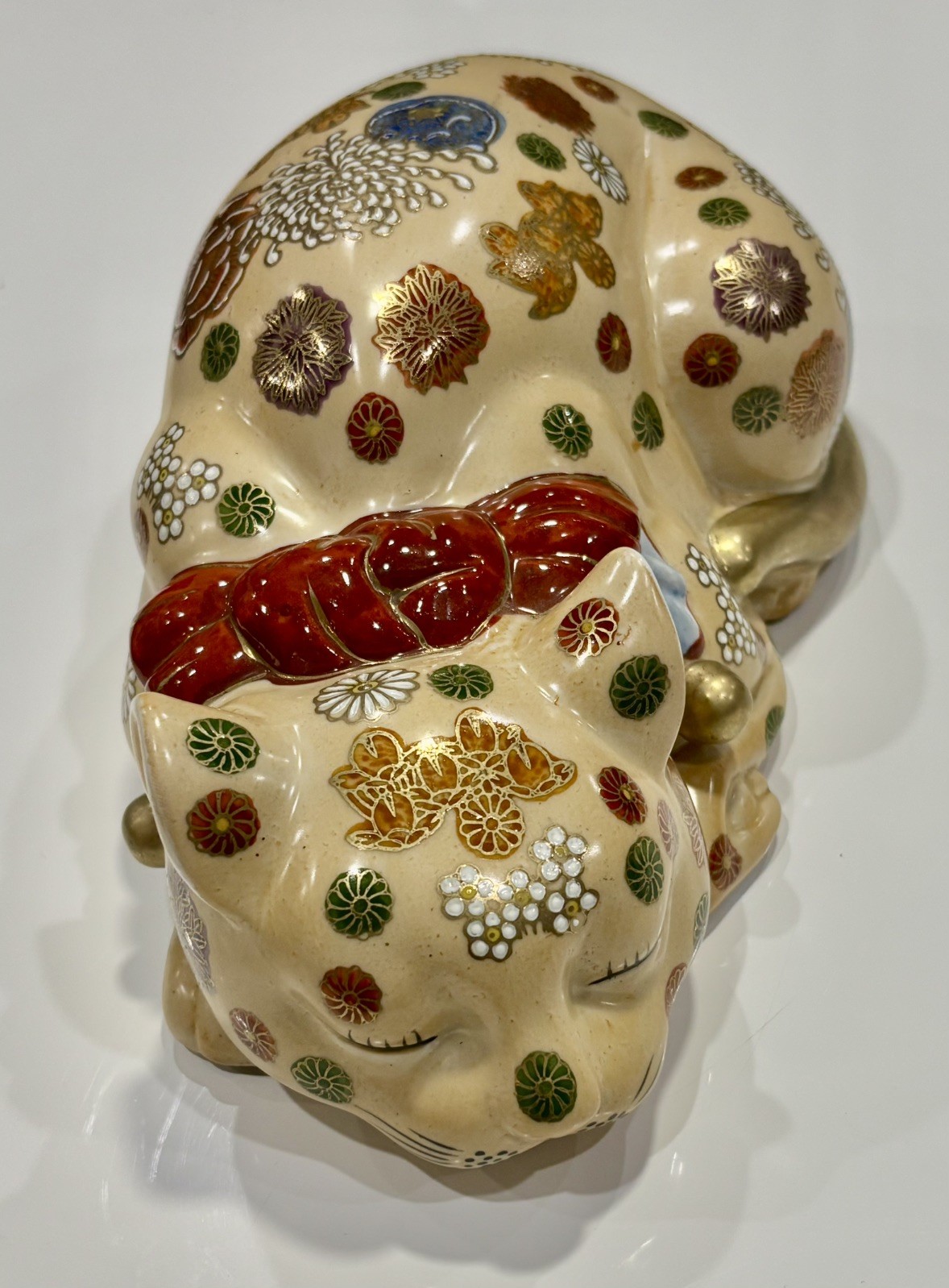 Hand Painted Japanese Porcelain Sleeping Cat Figurine Large 9\