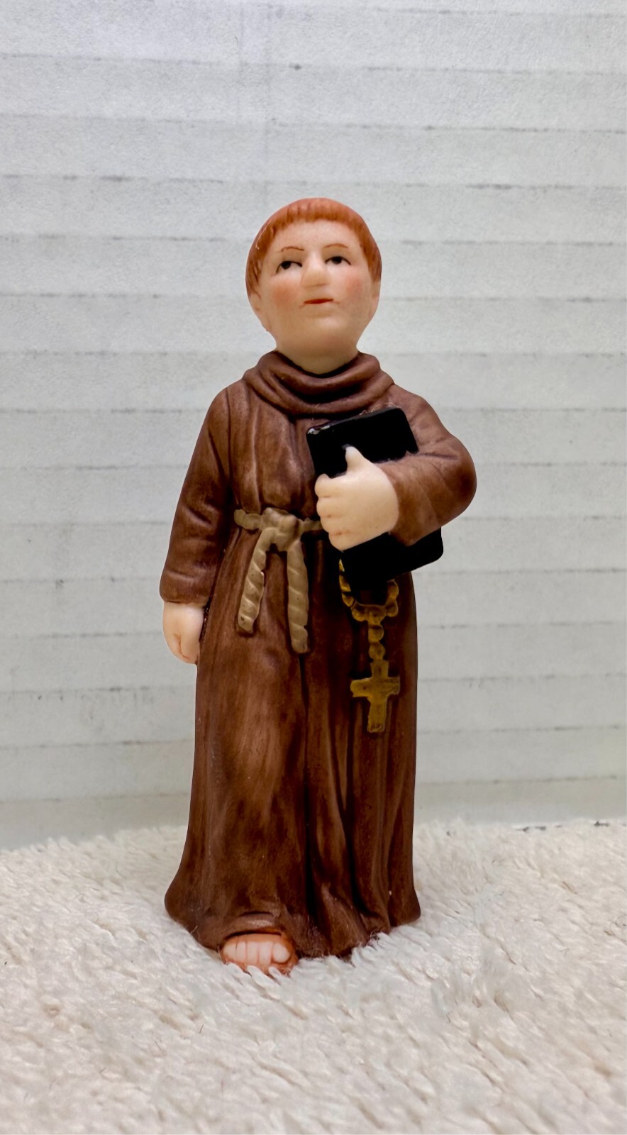 1993 G.Z.L. Monk Figurine Holding Bible and Rosary – 5” Porcelain Religious Stat