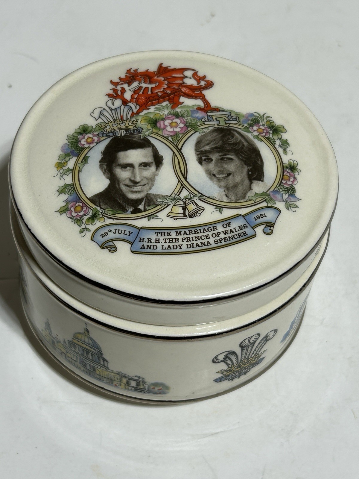 Sadler England 1981 Marriage of Prince Charles to Lady Diana Round Trinket Box