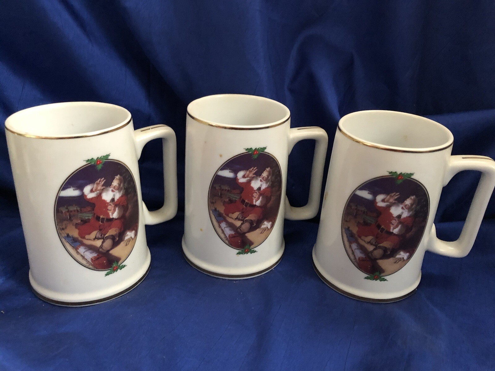 1996 Coca-Cola Santa Season\'s Greetings 3 Coffee Cups Collector Edition Mugs Set