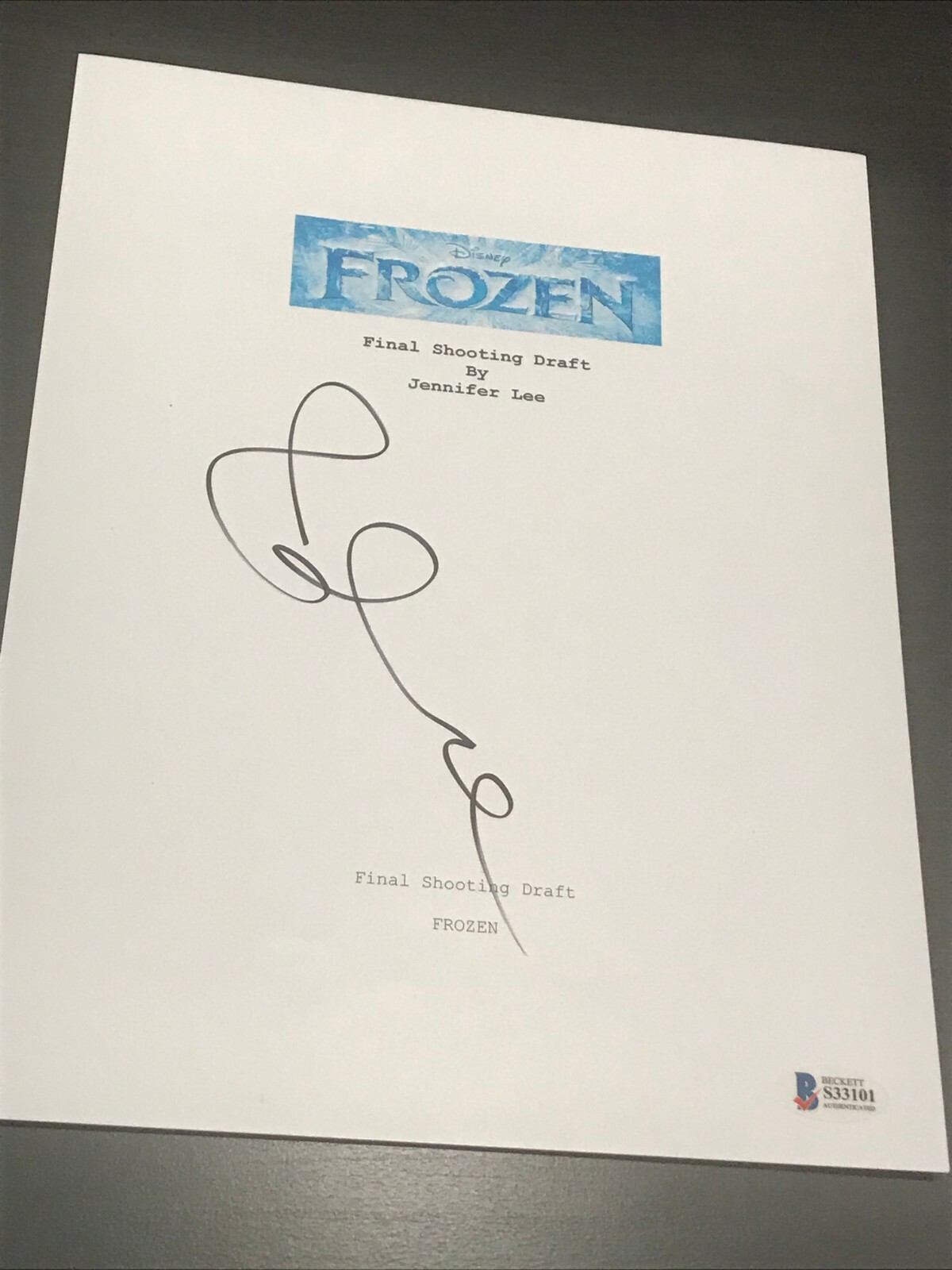 IDINA MENZEL SIGNED AUTOGRAPH FROZEN MOVIE SCRIPT DISNEY ELSA BECKETT BAS COA D