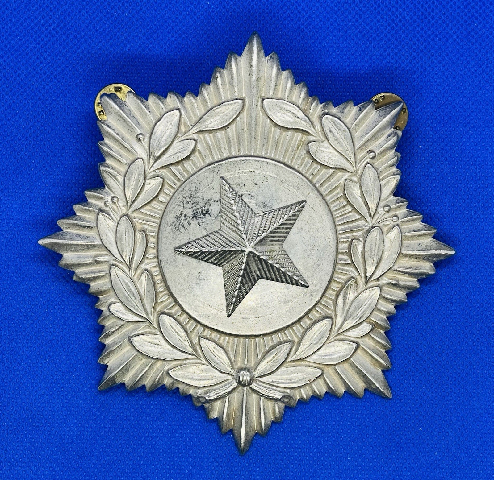 VINTAGE MARCHING BAND UNIFORM STAR METAL HAT BADGE VINTAGE MARCHING BAND UNIFORM STAR METAL HAT BADGE