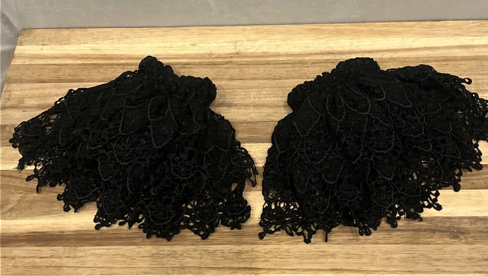 EUC Vintage EDWARDIAN Style CROCHET Black LACE CUFFS For Coat Dress Short Trim EUC Vintage EDWARDIAN Style CROCHET Black LACE CUFFS For Coat Dress Short Trim