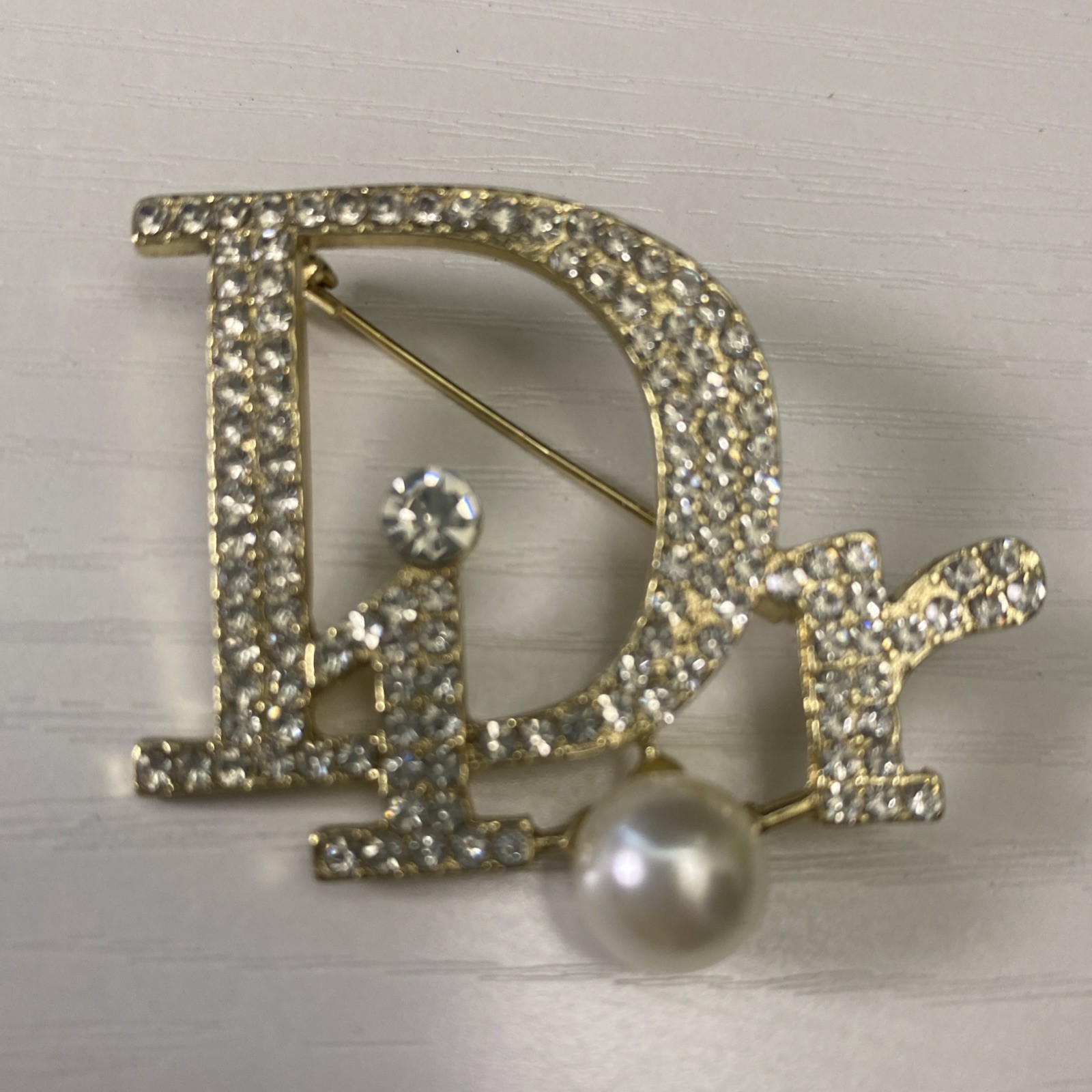 Elegant Luxurious Dior Brooch Pin Elegant Luxurious Dior Brooch Pin