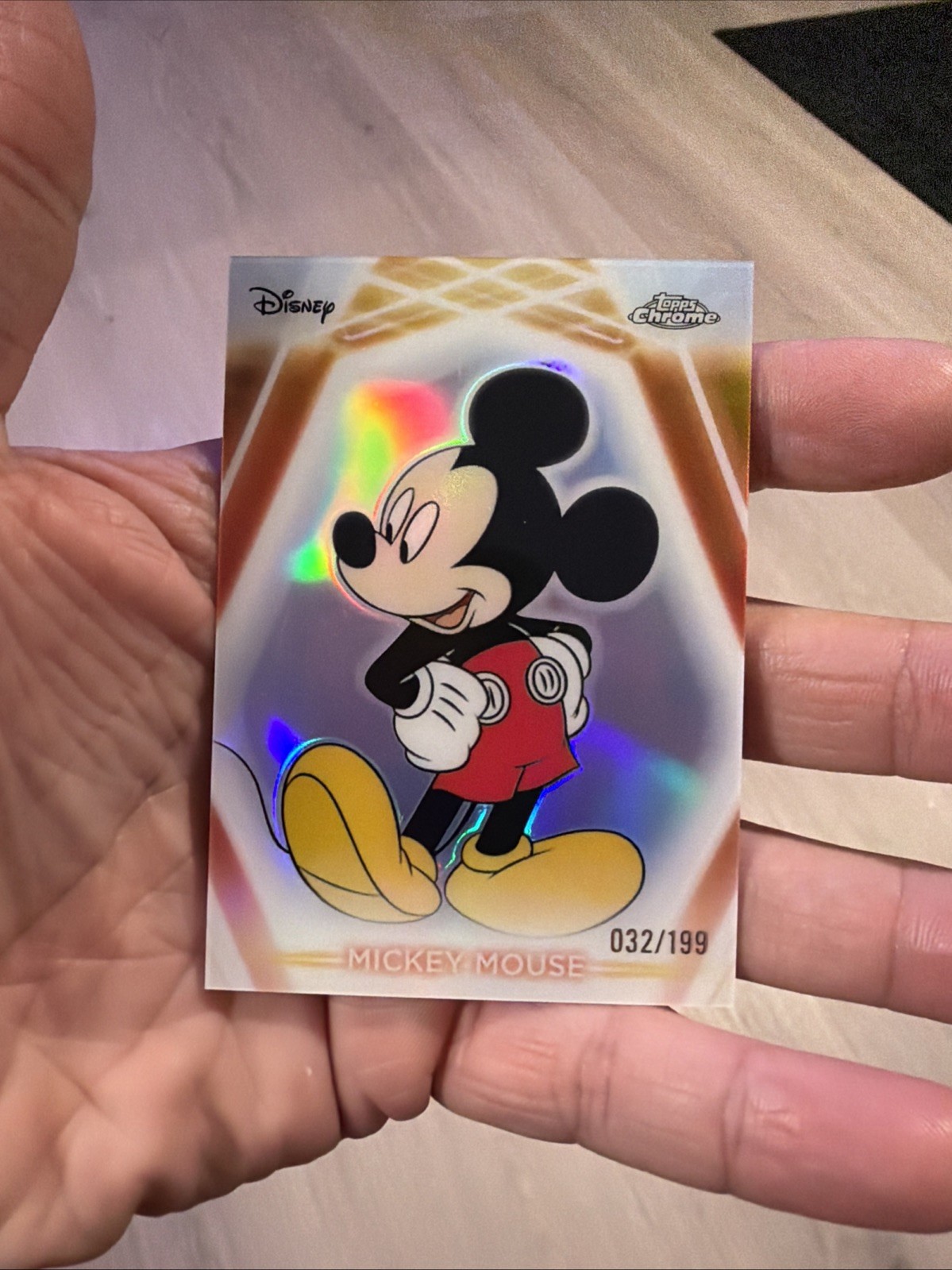 Mickey Mouse 2026 Topps Disney Neon Chrome Etched Refractor 32/199