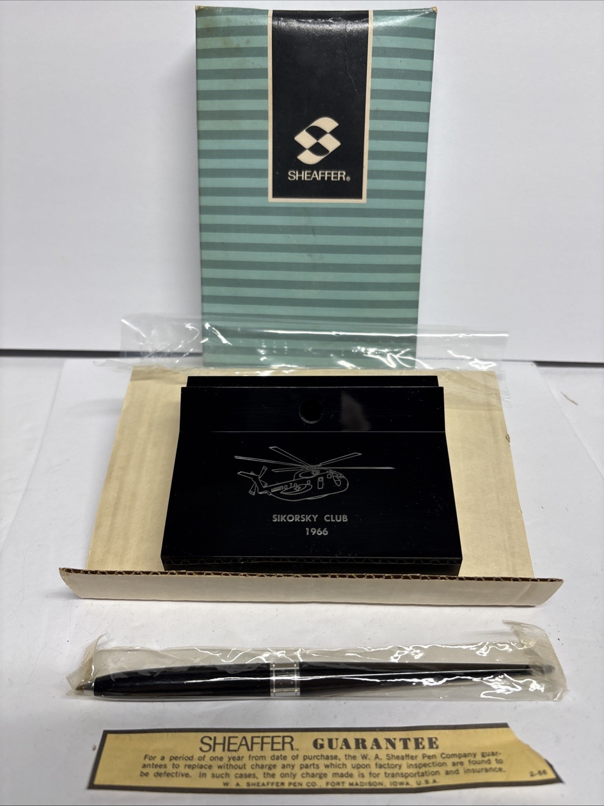 Vintage Sheaffer Desktop Pen Holder Sikorsky Club 1966 With Pen in Original Box