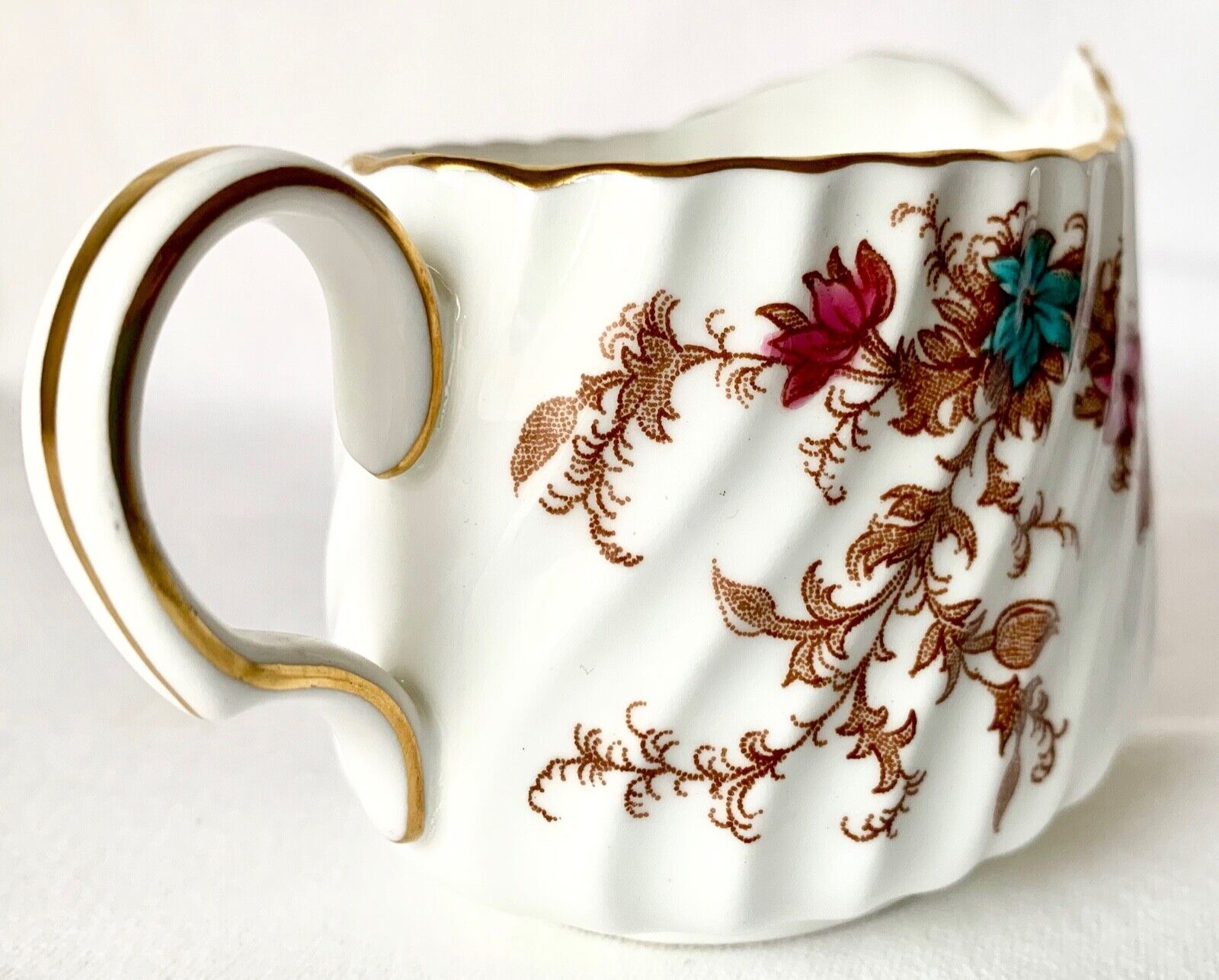 LOVELY MINTON ANCESTRAL SMALL CREAMER; GOLD TRIM, S376, EXCELLENT CONDITION