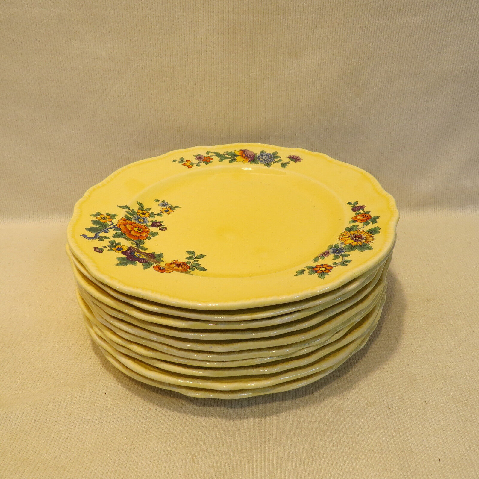 Set of 10 Beautiful Vintage NEWELL Shape Plates, Lt Yellow, Homer Laughlin, 1929